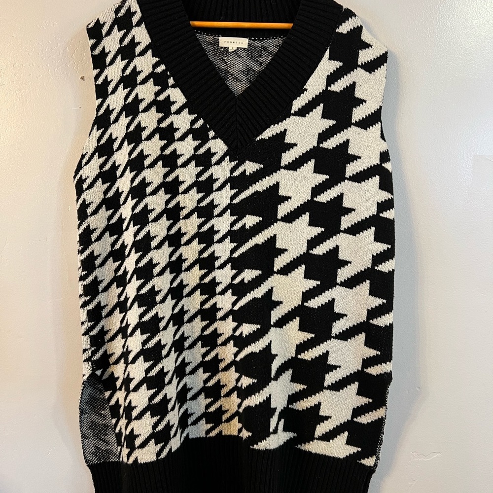 Promesa houndstooth sweater sz. L